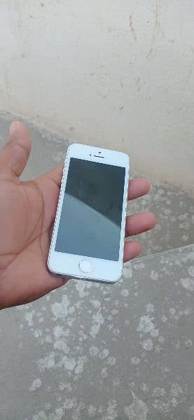 Iphone 5s 16GB Non PTA Cash On Delivery Nol 1