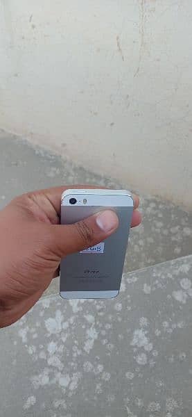 Iphone 5s 16GB Non PTA Cash On Delivery Nol 3