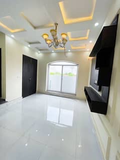 3 BEDS LUXURY BRAND NEW HOUSE FOR SALE PARK VIEW CITY LAHORE