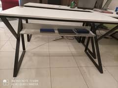 table and chair 0
