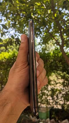 Iphone 11 pro max - 10/10 condition