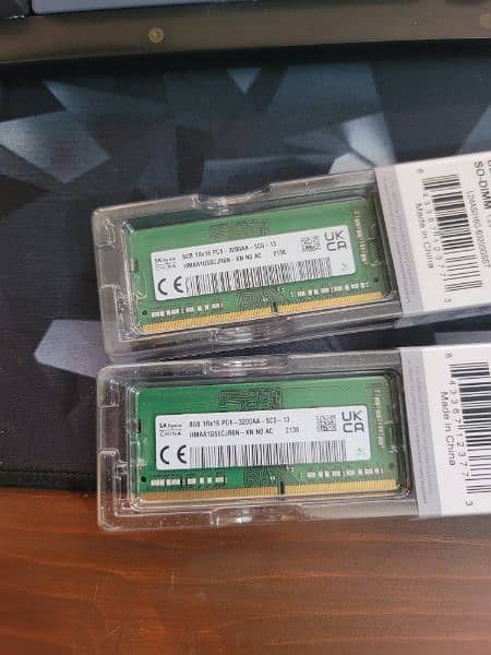 2x SK hynix 8GB 3200AA Ram stcks for laptop 0