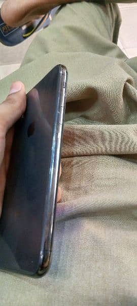 iphone Xs Condition 10/10 4month sim time 64gb 82bettery health all ok 3