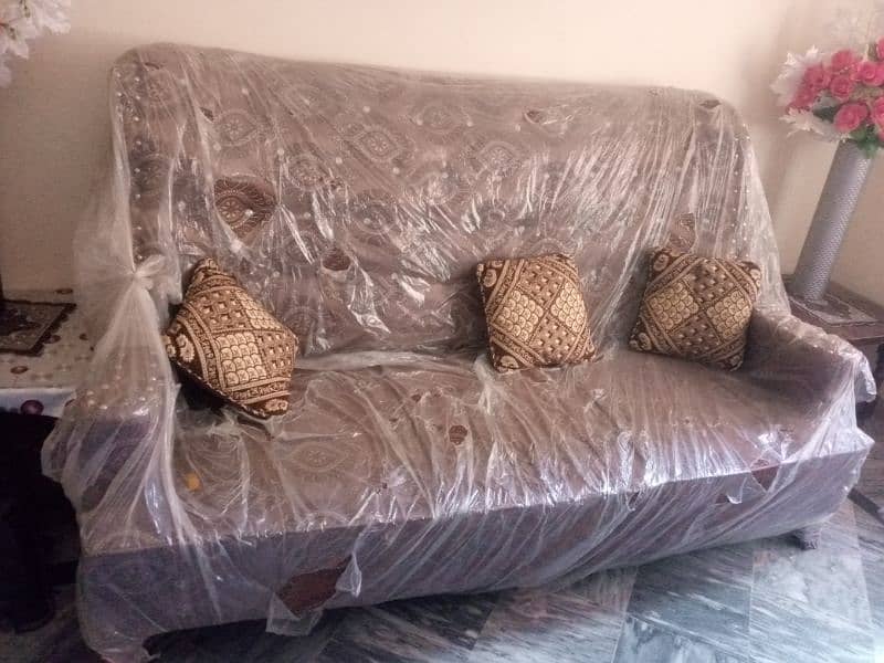 sofa 5 sheeter for sale new lush conditions 2