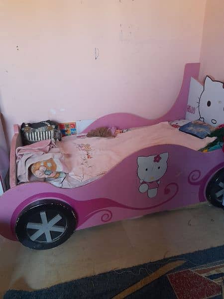 Kids Hello Kitty bed and dressing table with mattress 1