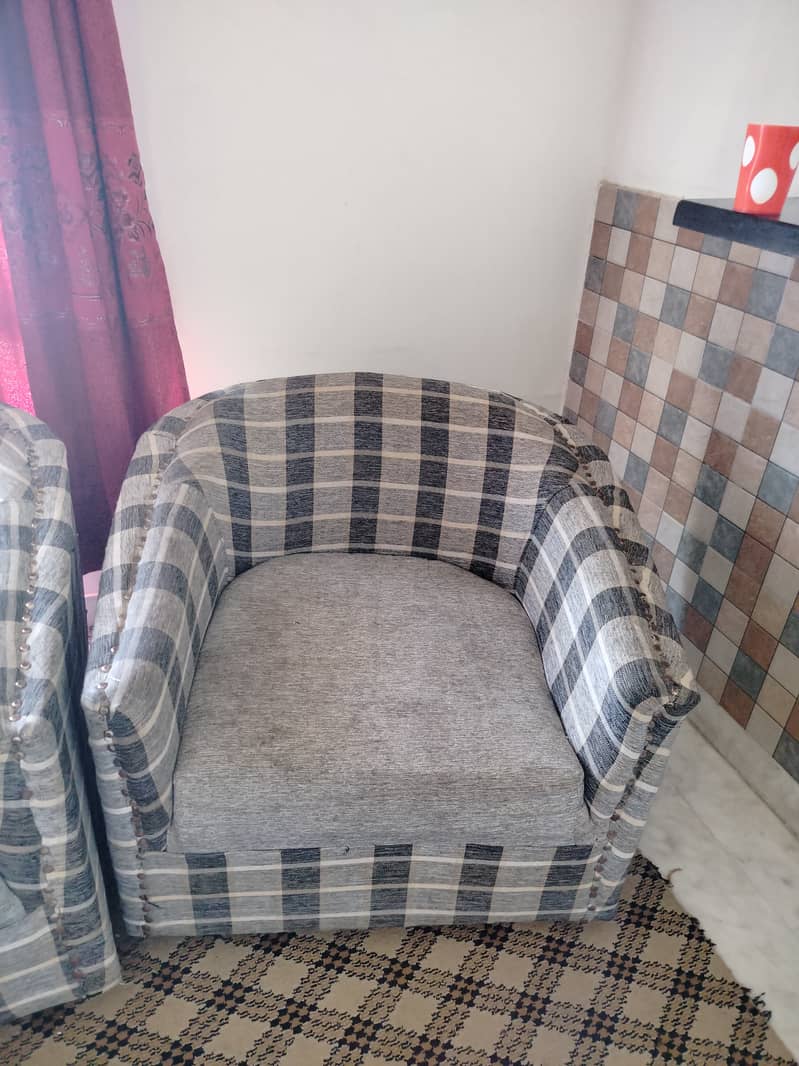 BUY ONE SOFA SET, GET OTHER FREE 4