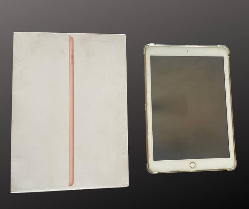 APPLE IPAD GEN 6 2018 - New Condition With Original Charger Rose Gold 2
