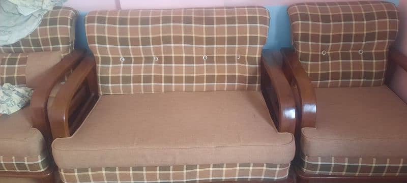 7 seter sofa 6month use new condition 0