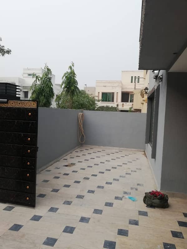 Spacious 10 Marla House For Sale In Bahria Town Sector B - Prime Location 2