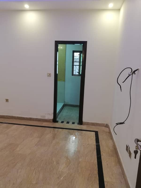 Spacious 10 Marla House For Sale In Bahria Town Sector B - Prime Location 5