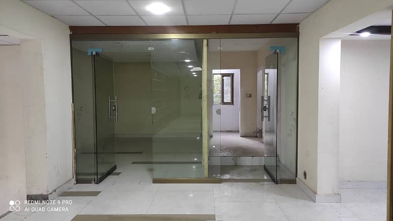 8 Kanal Commercial Building For Rent 18
