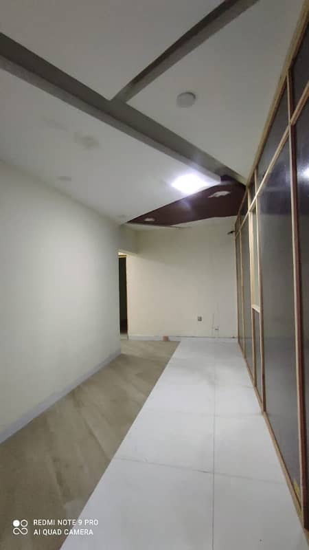 8 Kanal Commercial Building For Rent 39