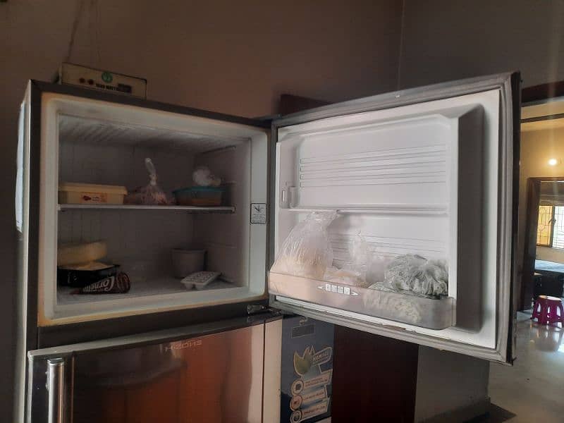 dawlance size fridge 3