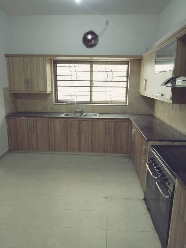 Brig House available for Rent in Askari-10 Lahore 2