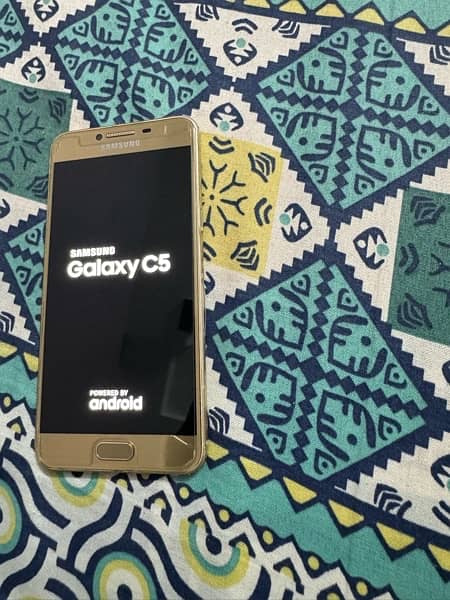 Samsung galaxy c5 brand new 6