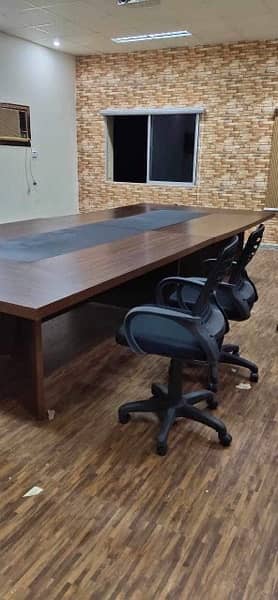 Conference Table | Executive Desk | Premium Chairs 19