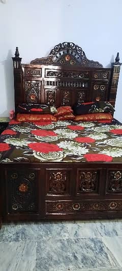 King size bed 2 side table 1 dressing table 0