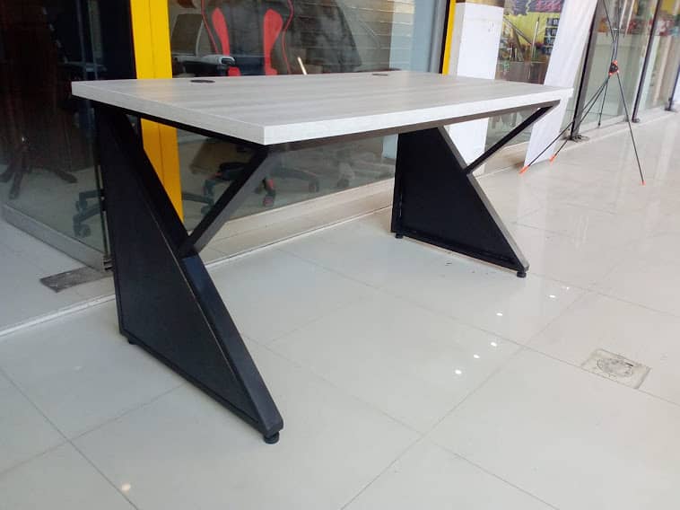 Office Table/Office Cahir/CEO Table /Manager Table 5