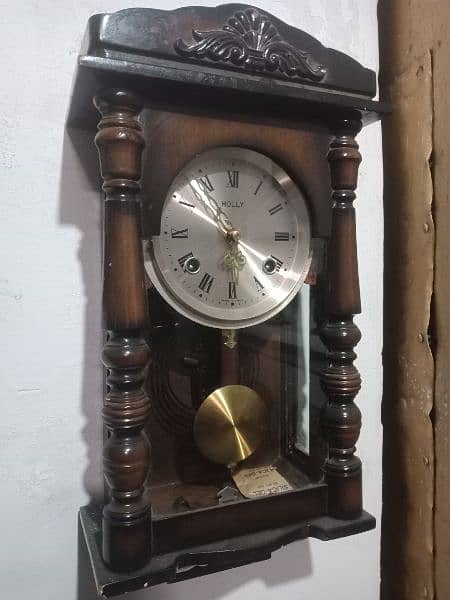 Antique pendulum wall clock,  Made in korea,  with key 1
