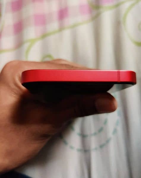 iphone 12 red colour 64Gb 3