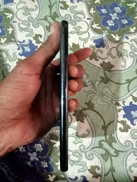 LG G8x 10/10 condition special for pubg lover 6