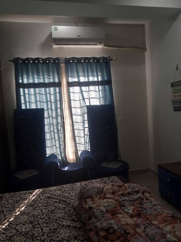 Flat Available For Rent 8
