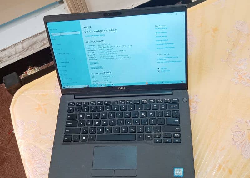 Laptop Dell latitude 7400 1