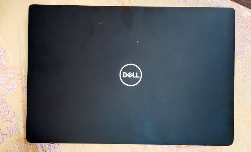 Laptop Dell latitude 7400 2