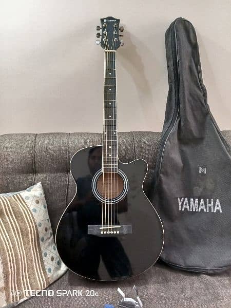 Black Guitar with bag,capo and pick 5