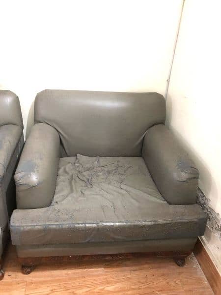 used sofa seat 0