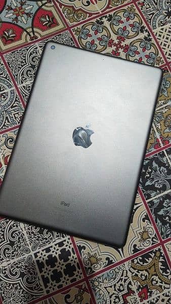 ipad 9th generation 64 Gb. Box open only 5