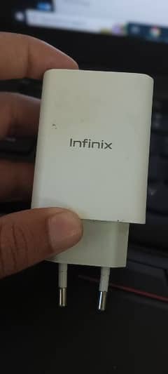 original Infinix charger note 12,,, 33W,,3 month used ha, 0