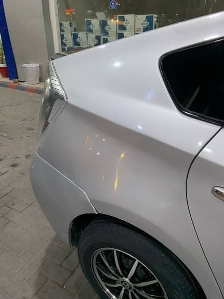 toyota prius in good condition S LED packege 6