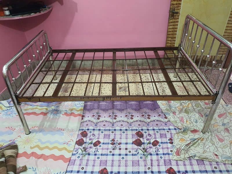 Stainless-Steel + Road-Iron Bed 4