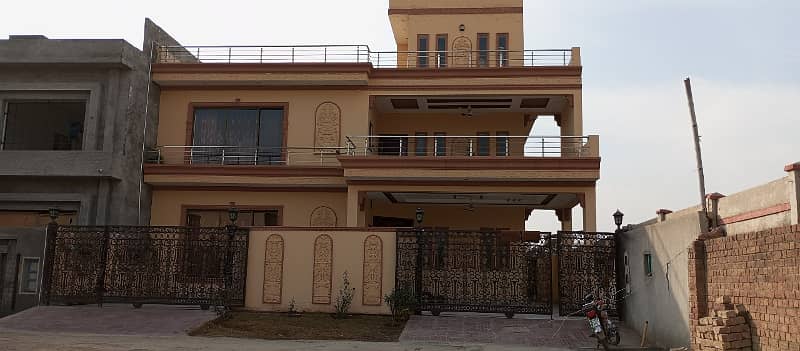 1 KANAL BRAND NEW HOUSE FOR SALE WITH 7000 COVERED AREA 8