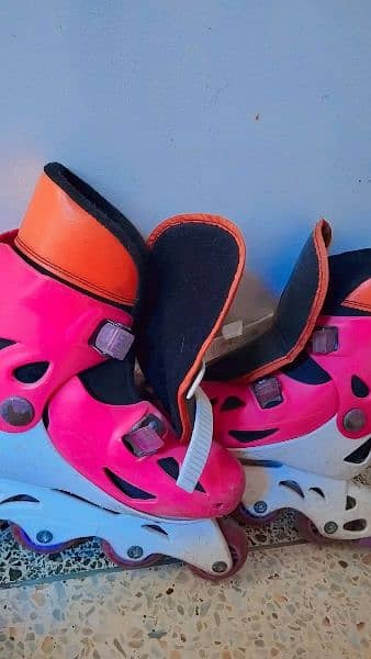 pink roller skates for kids/ girls 11-13 years size 1