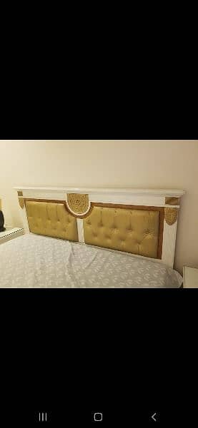 beautiful bed,side tble, dressing n LCD rank 2