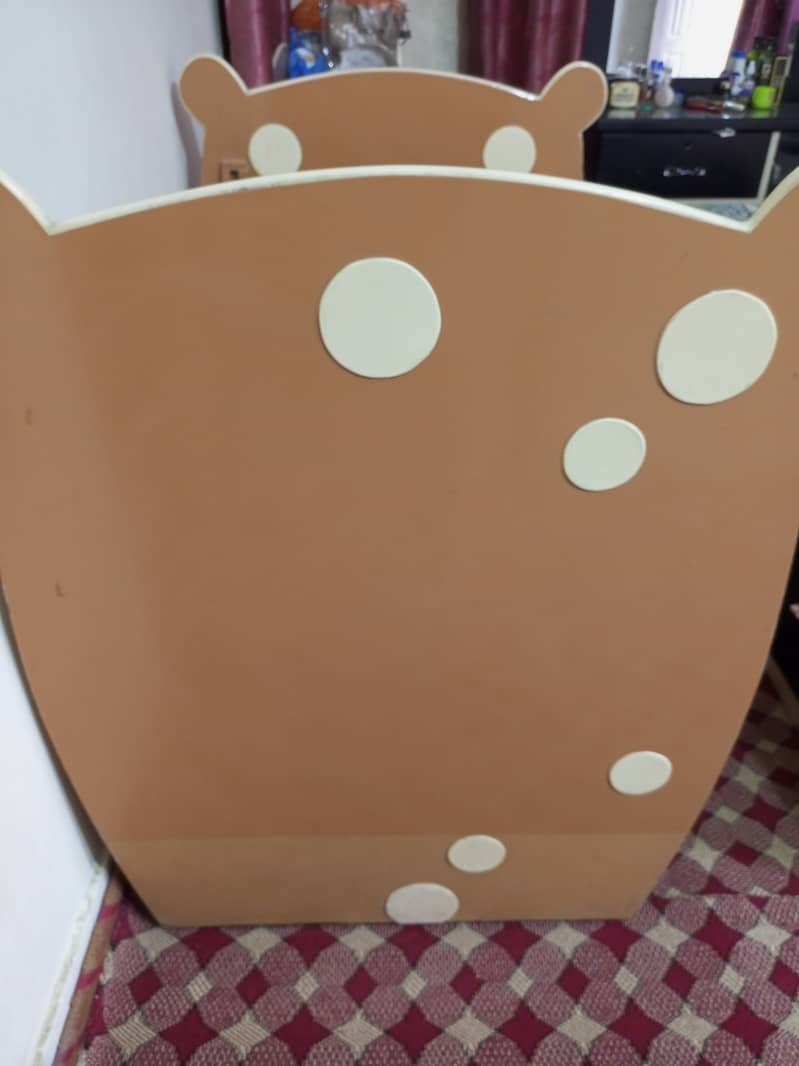 Kids Cot ( Used but in very good condition) 3