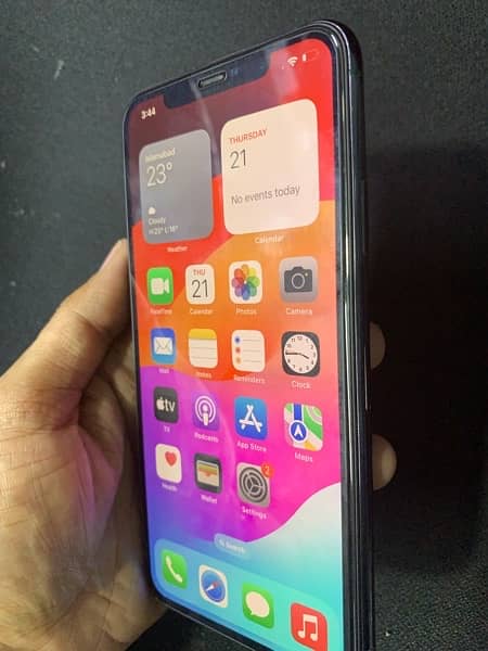 Iphone 11 pro max approved 11