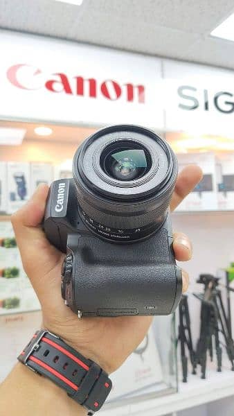 Canon m50 with 15.45 IS STM lens 3