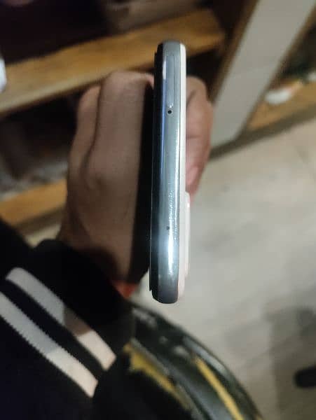 Samsung A72 6/128 condition 9/10 photo ma dekh lain official Pta 3