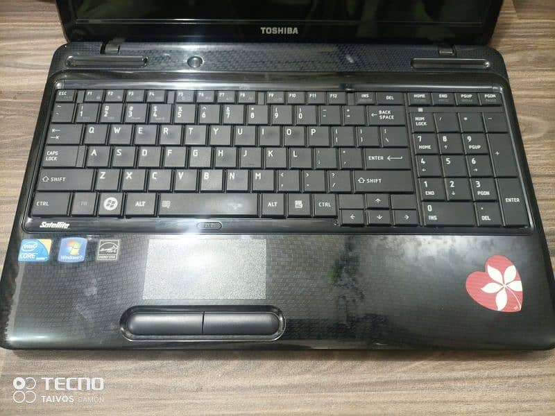 Core i3 laptop 
250 gb / 4 gb ram 7