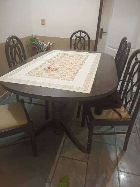 Dining table with 6 chairs 4
