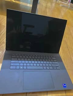 Dell XPS 17 (9710) with accessories and box