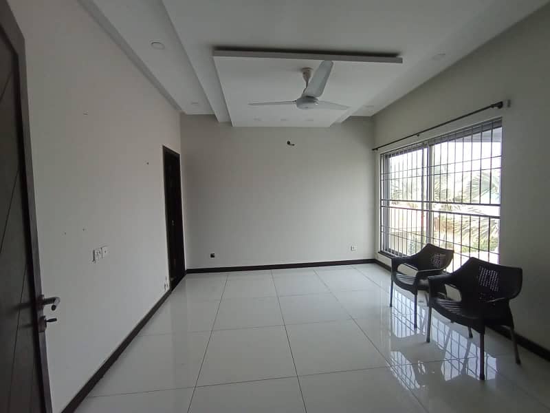 1 KANAL UPPER PORTON AVAILABLE FOR RENT IN DHA PHASE 1 6