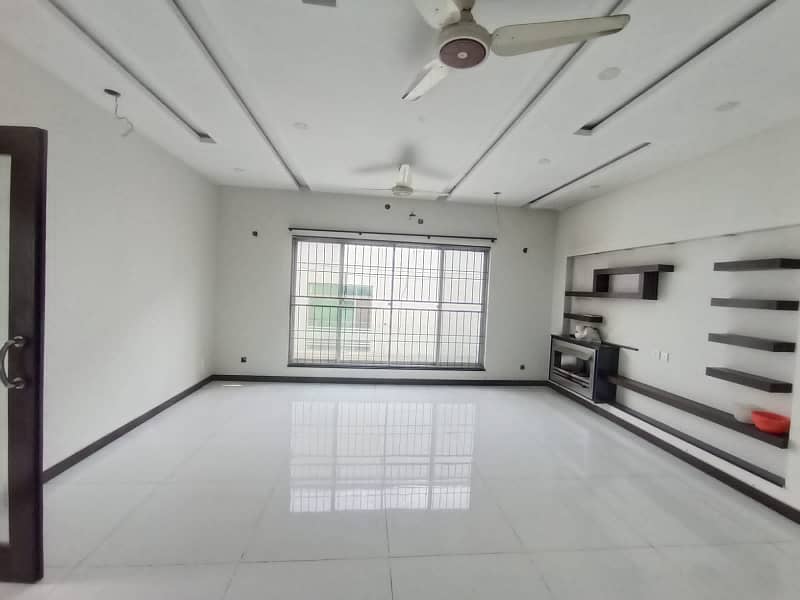 1 KANAL UPPER PORTON AVAILABLE FOR RENT IN DHA PHASE 1 14