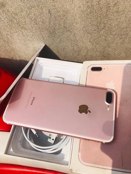 iPhone 7 Plus 128gb pta approved 1
