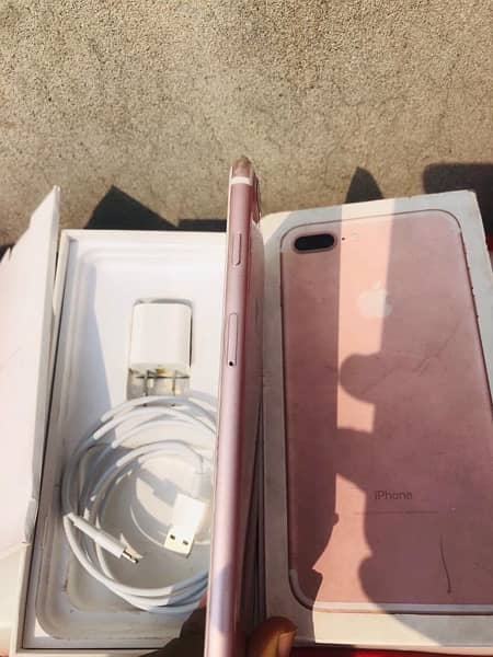 iPhone 7 Plus 128gb pta approved 3