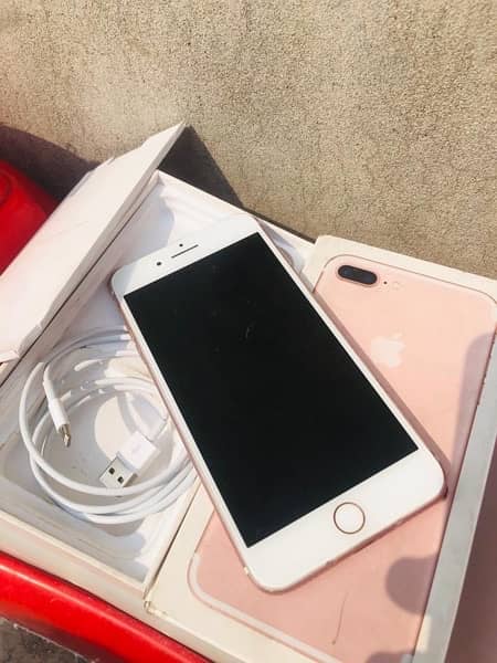 iPhone 7 Plus 128gb pta approved 4
