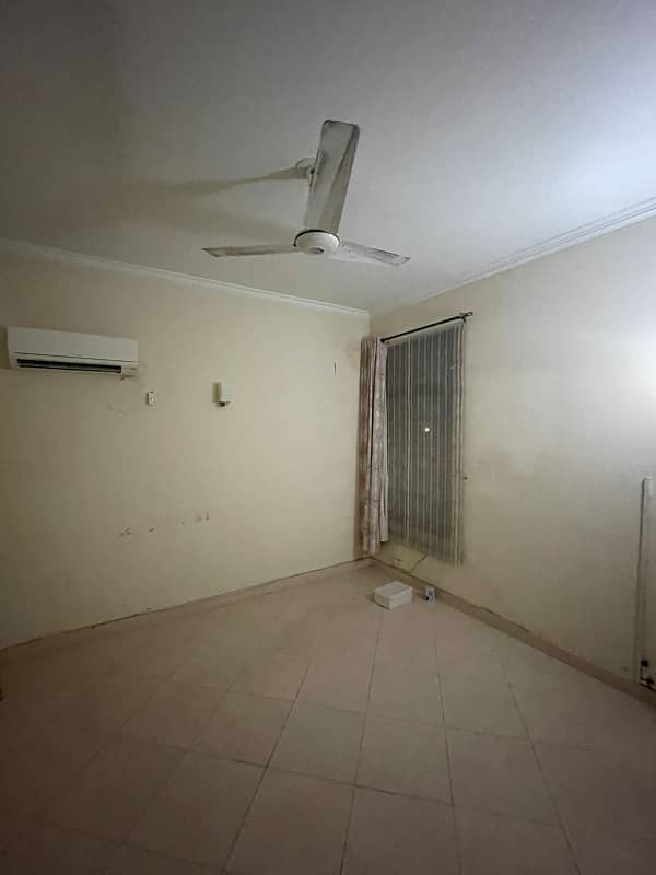 350 Sq Yard Renovated House Is Available For Rent In Clifton Block 9 Zamzama 2